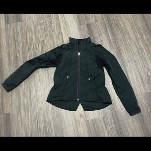 Lululemon black run shell, size 8